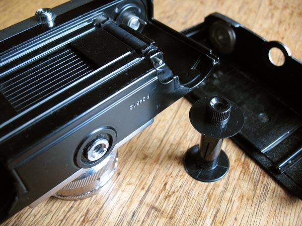 Zeiss Ikon Contax IIa back view