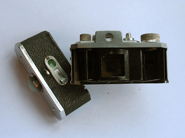 Kiku 16 Model II subminature camera