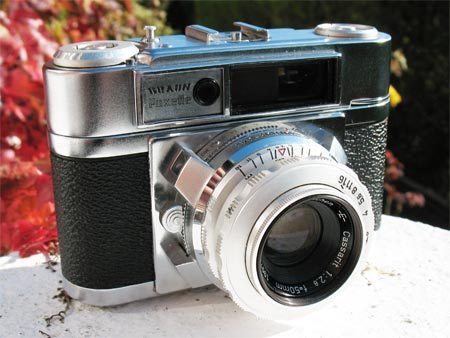 Braun Paxette Super IIL 35mm rangefinder 
camera
