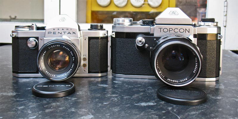 Tokyo Kogaku Topcon R 35mm SLR camera